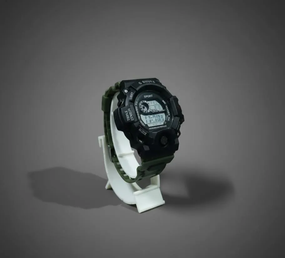 Heavy-duty shock-resistant watch